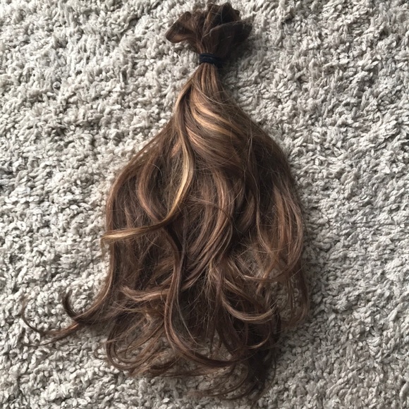 Real Human Tape In Hair Extensions (22 pcs) - Picture 2 of 4